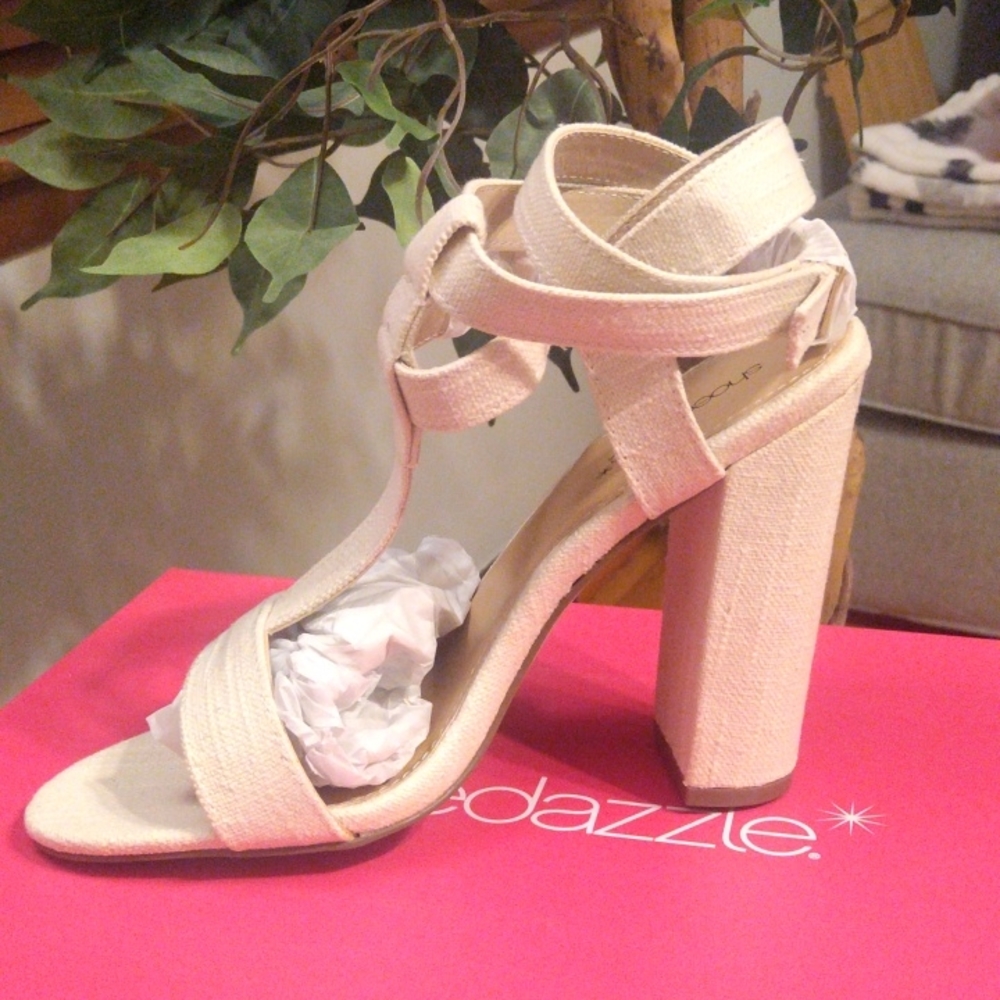 Shoe Dazzle Sandal
